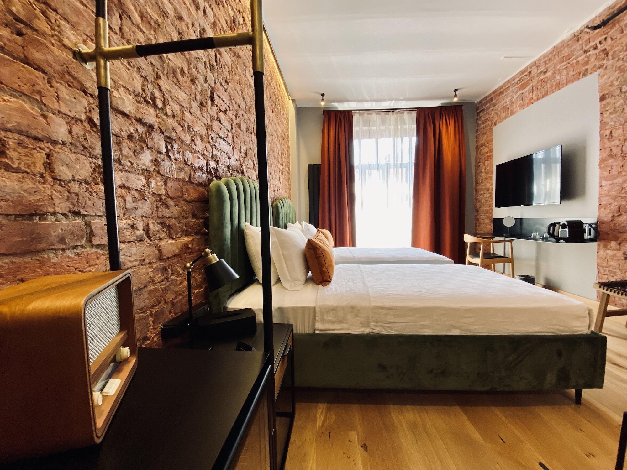 Ruz Hotels อิสตันบูล ภายนอก รูปภาพ A room at the hotel